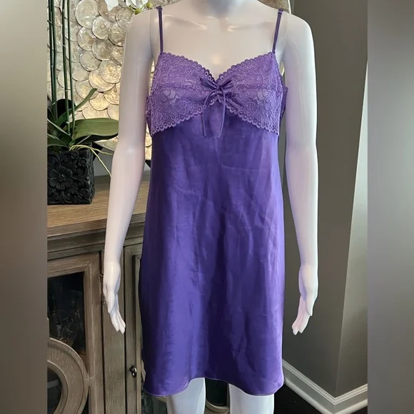 Morgan Taylor Intimates Slip Gown L